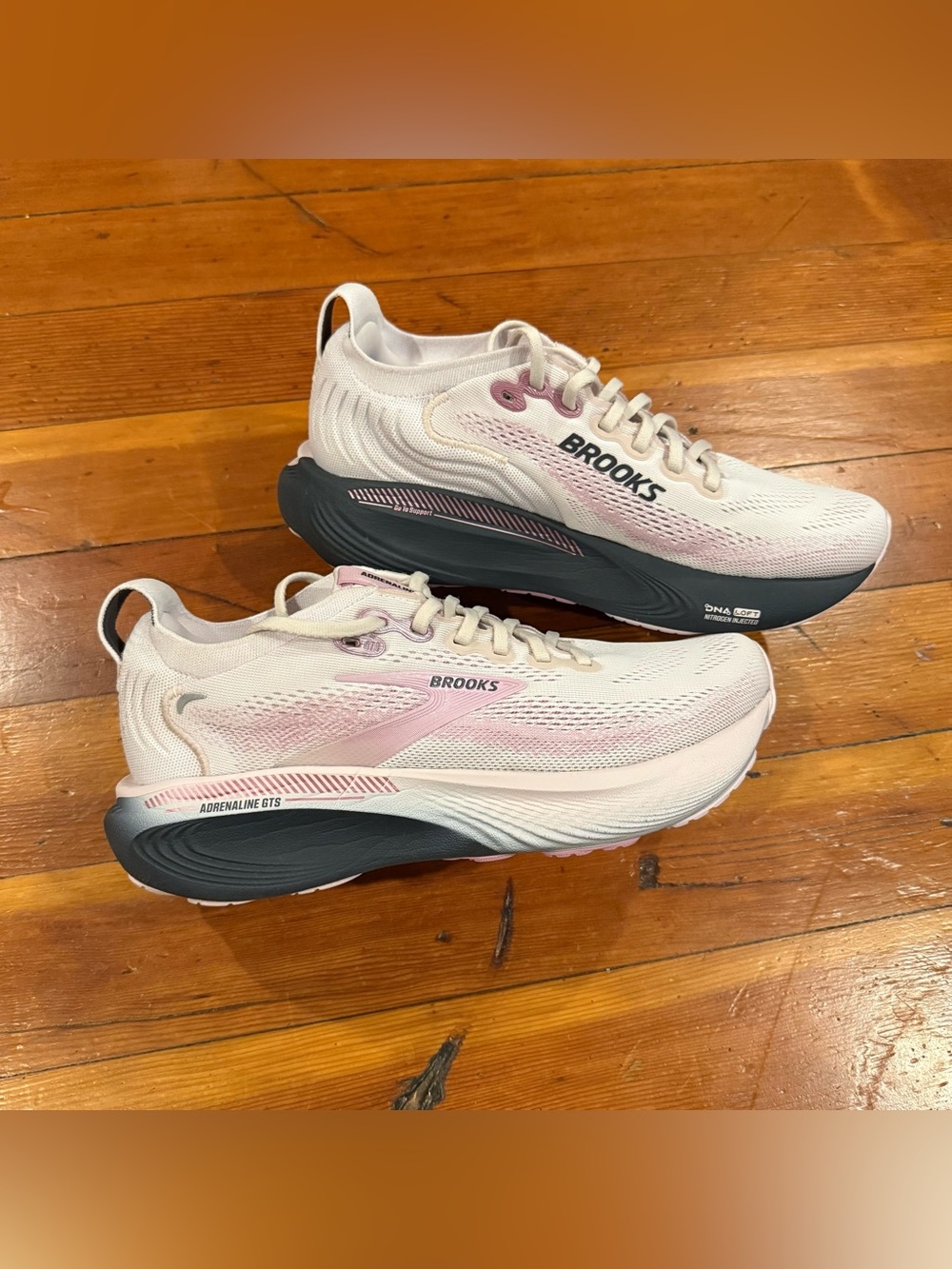 👟 Brooks Adrenaline GTS 25 Women’s Running Shoes size 9.